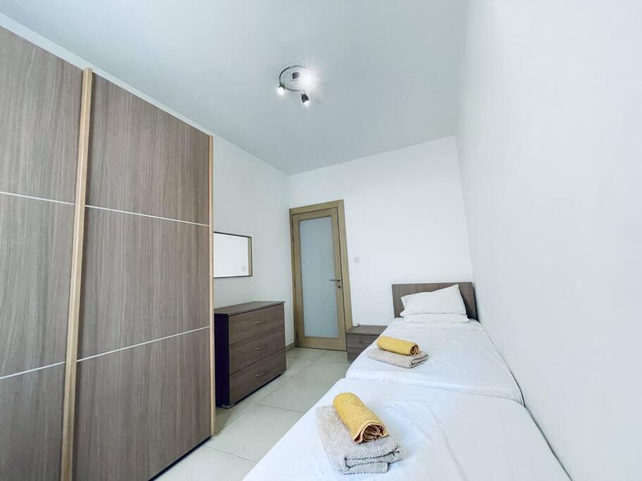 Stylish Modern Central Apartment 4 Paceville Saint Julian's Ngoại thất bức ảnh